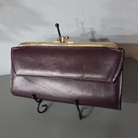 Rolfs Handbags - Rolfs Elegant Cowhide Twist Lock Long Wallet